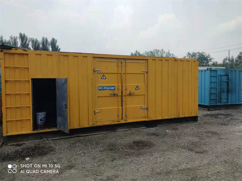 长白200KW柴油发电机组需要配备什么型号的电缆线？