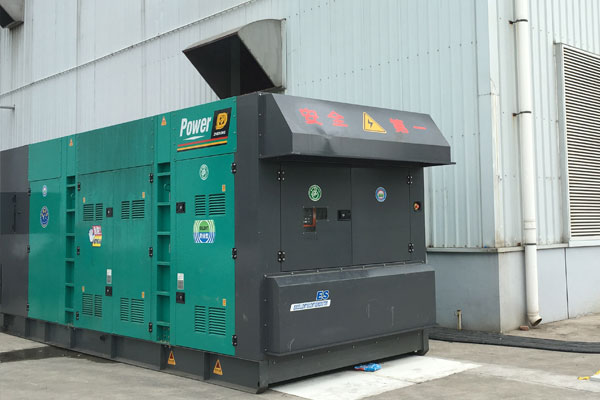 长白燃油滤清器的更换流程是怎样的？