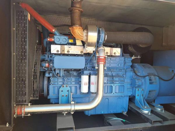 长白柴油发电机组一般有几种电压输出？