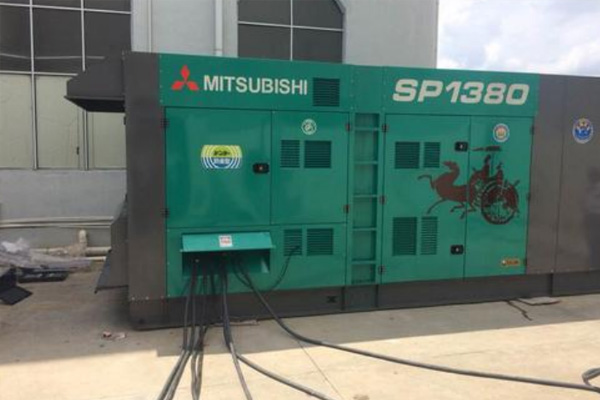 长白为什么有些柴油发电机组的输出电压可以调节？