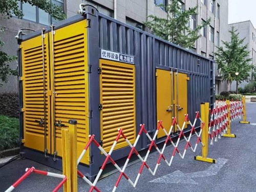 长白如何使用转速表检查发动机的转速？