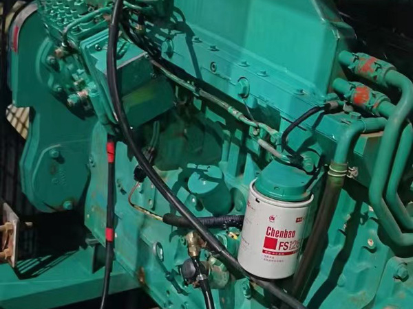 长白如何确定新的发电机组控制系统是否与原系统兼容？